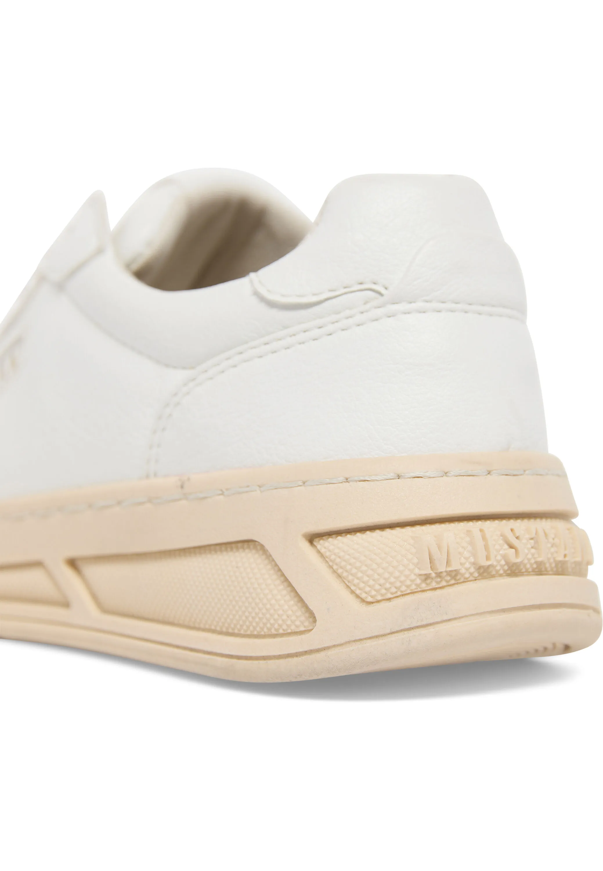 Modische Sneaker