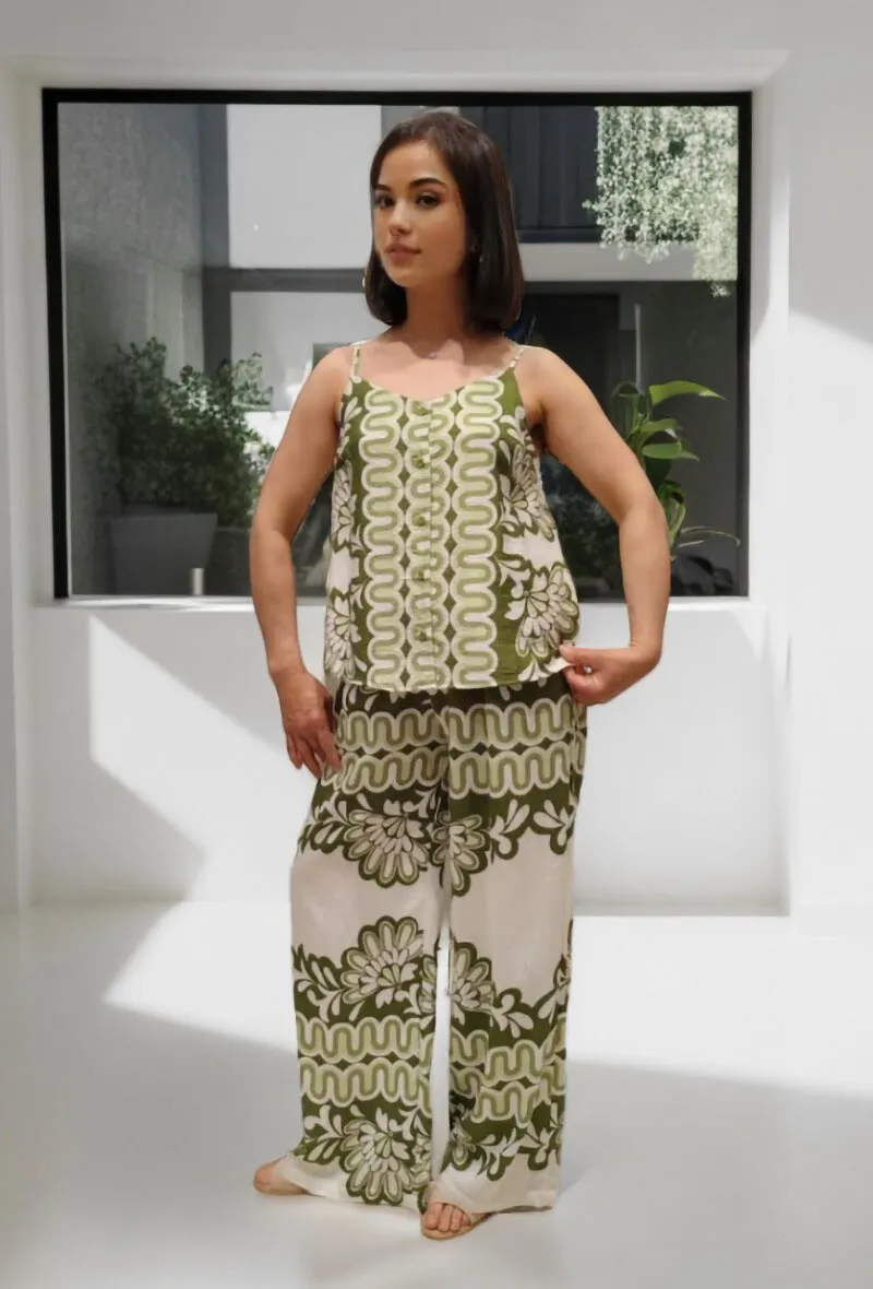 Set aus Hemd und Hose mit geometrischem Print und Taschen