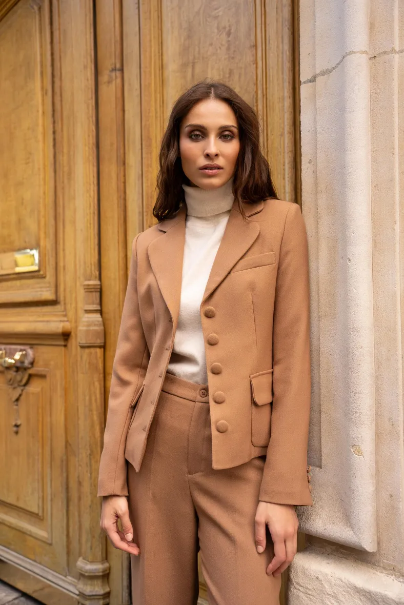 Taillierte 5-Knopf-Jacke aus Wintermaterial