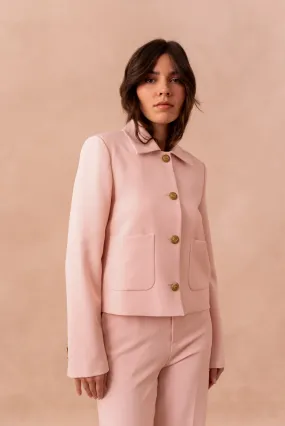 Taillierte Jacke mit geraden goldenen Knöpfen