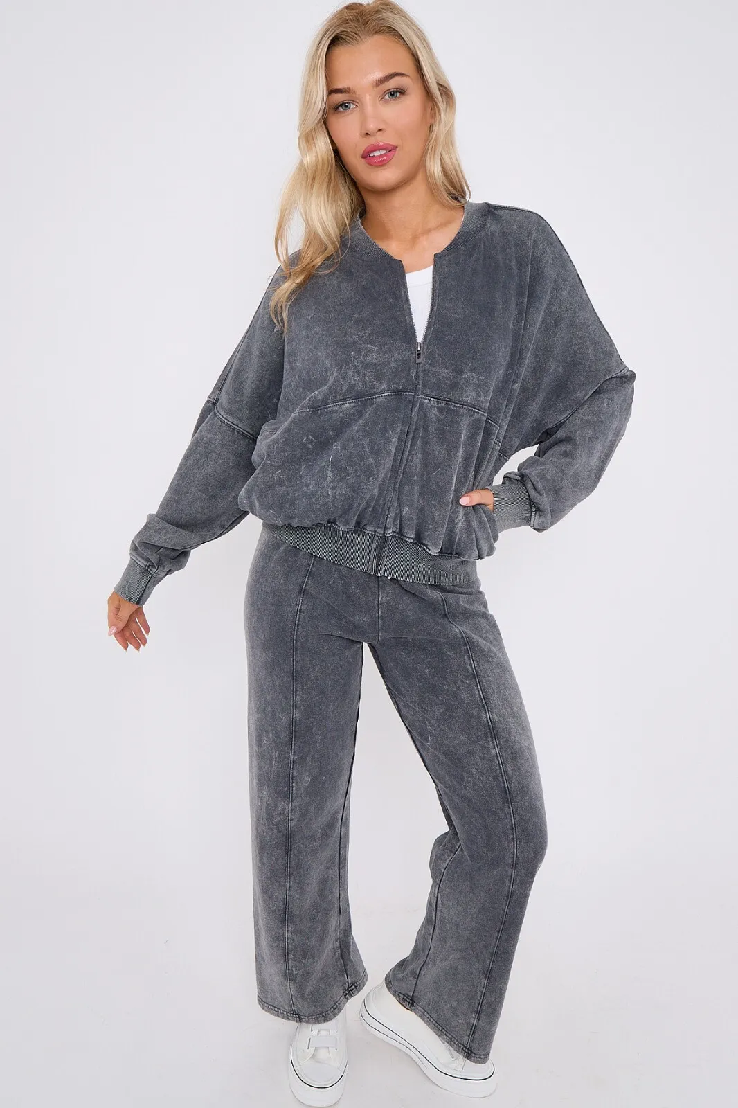 Verwaschenes, übergroßes Set aus Jacke und Hose mit Reißverschluss. Ref-SK1876
