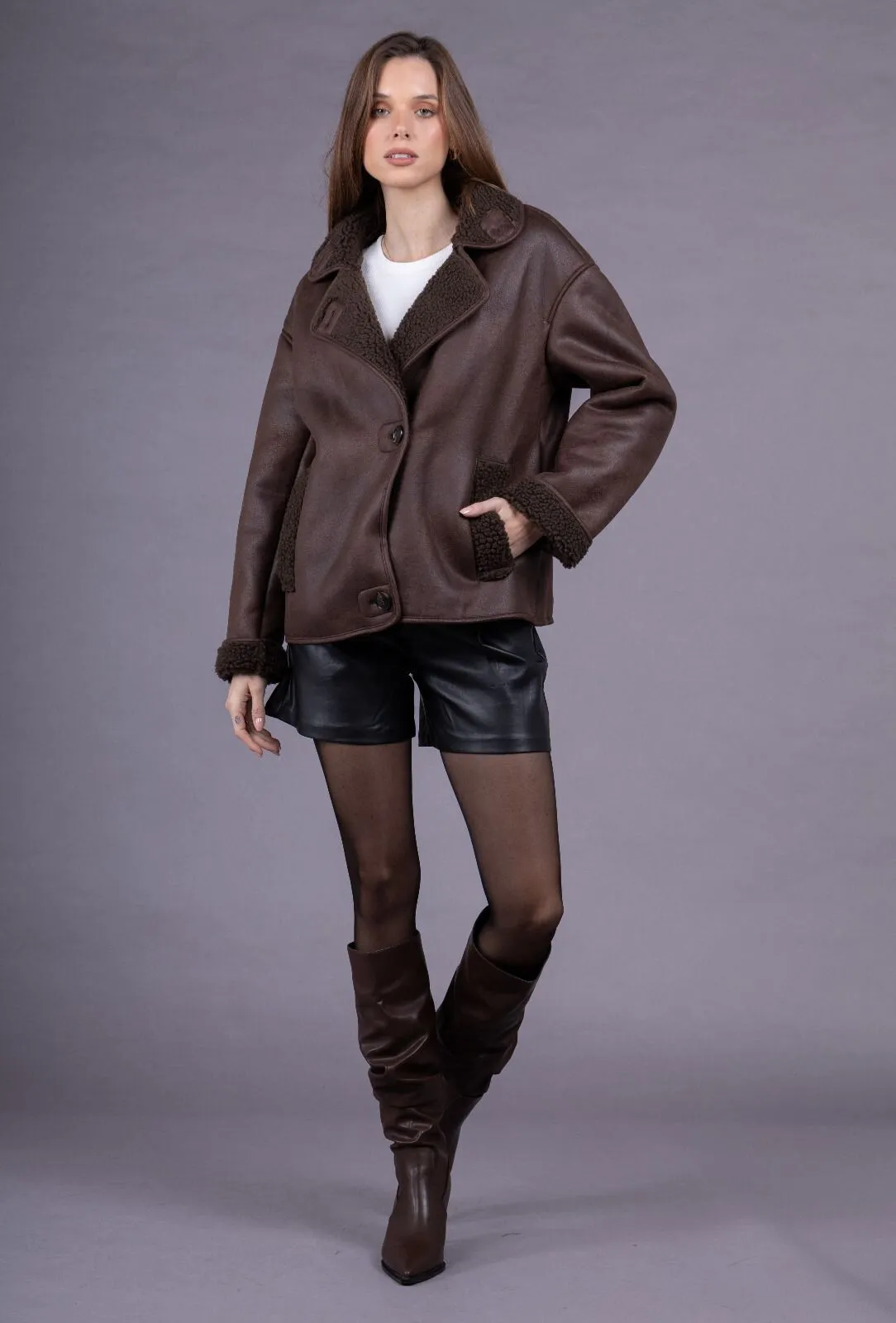 Übergroße Jacke aus Kunstfell mit Felldetails